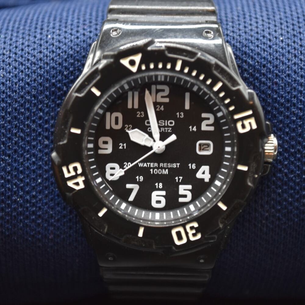 Casio LRH-200W Black Analog Watch Rotating Bezel (FRESH BATTERY)